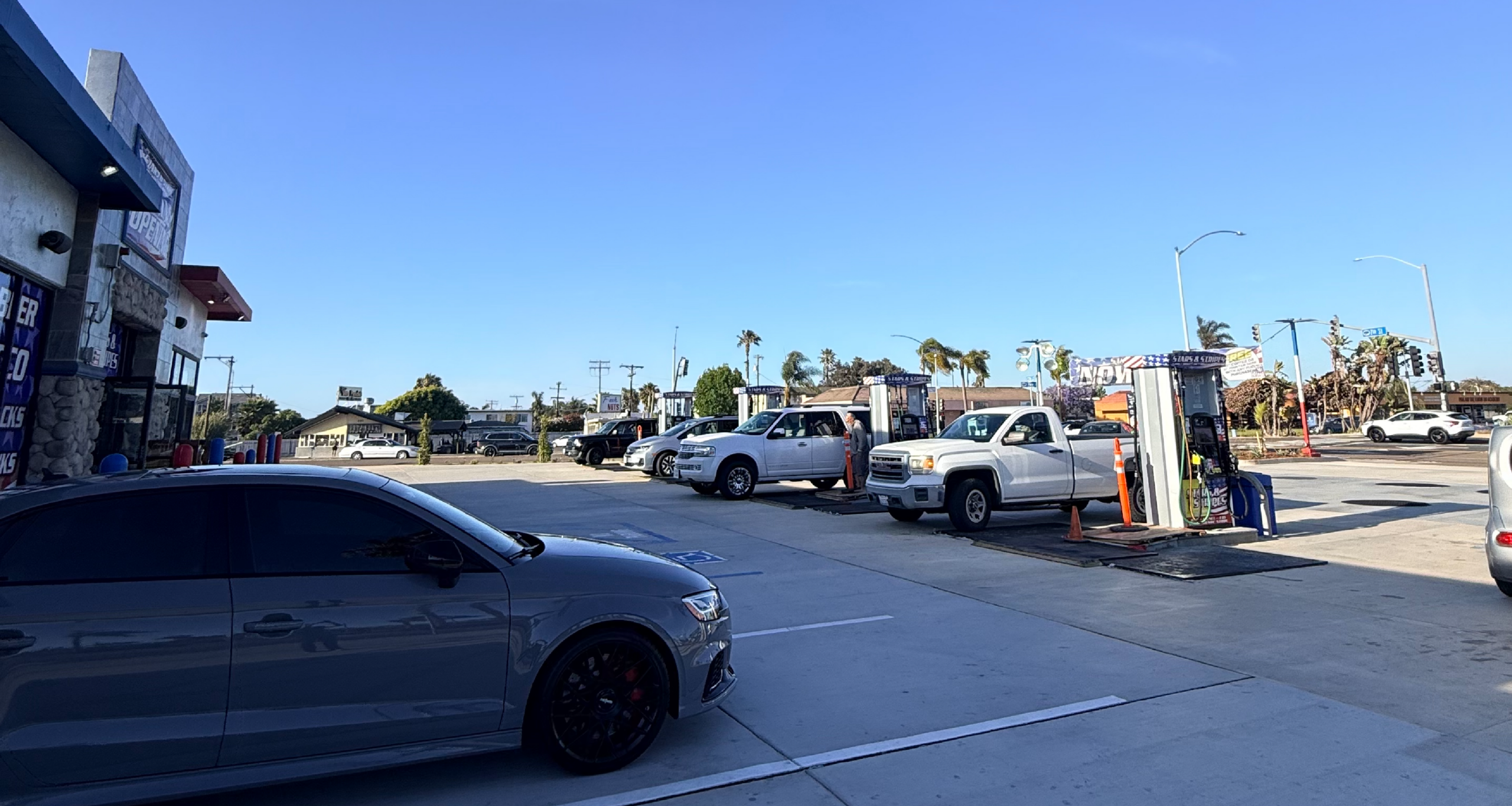 Stars & Stripes Travel Center in Imperial Beach, California, featuring a large fueling canopy serving both commercial trucks and passenger vehicles. A convenient fleet fueling location where Energie Fuel Card users can access wholesale fuel pricing and dependable service.